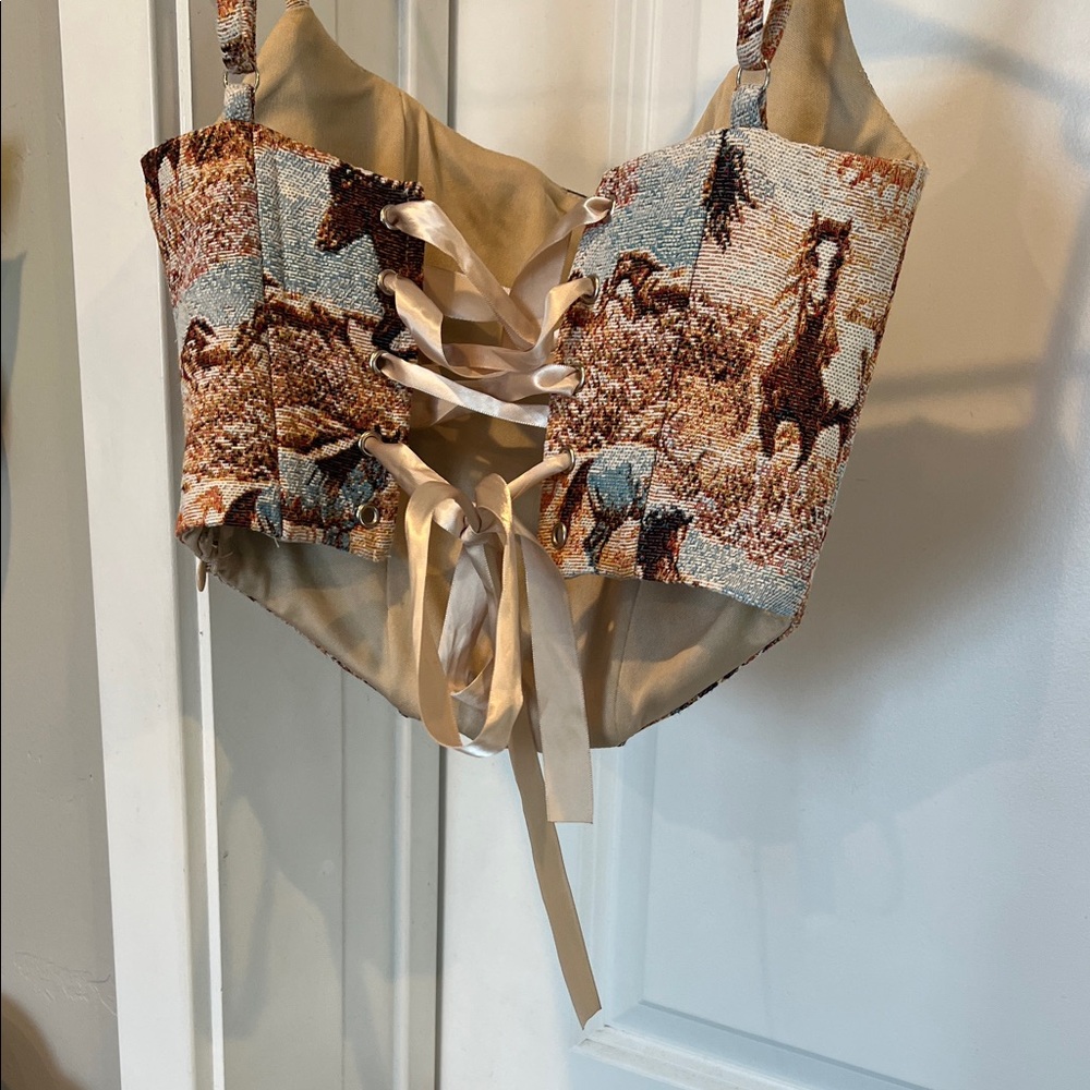 Women's Horse Print Crop Cami Top in Brown & Blue - Picture 5 of 5